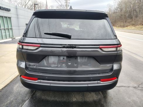 New 2026 Jeep Grand Cherokee Altitude image 6