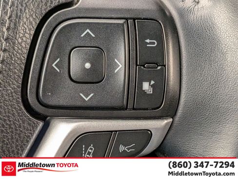 Used 2019 Toyota Highlander Limited AWD/4WD image 20