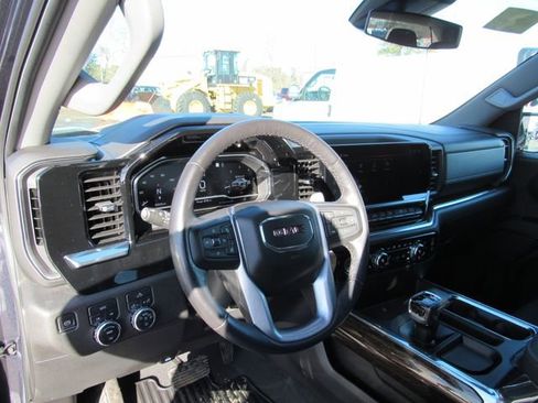 Used 2023 GMC Sierra 1500 Elevation image 11