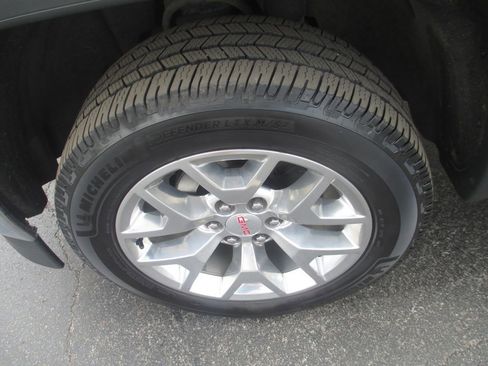 Used 2018 GMC Sierra 1500 SLT w/ SLT Premium Package AWD/4WD image 15