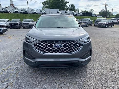 Used 2024 Ford Edge SE AWD/4WD image 3
