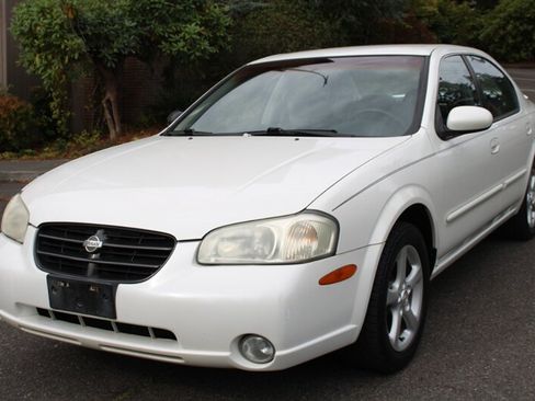 Used 2001 Nissan Maxima SE FWD image 1