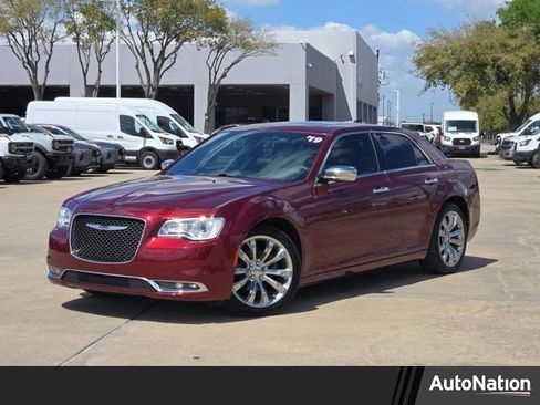 Used 2019 Chrysler 300 Limited w/ Light Group image 1