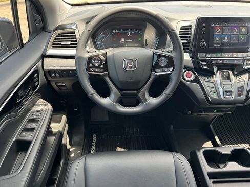 Used 2023 Honda Odyssey Touring image 26