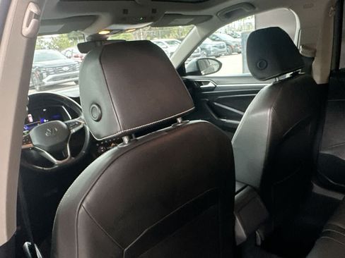 Used 2022 Volkswagen Jetta SE w/ Panoramic Sunroof Package FWD image 23