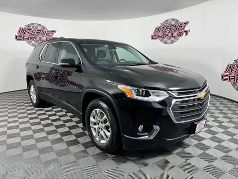 Used 2020 Chevrolet Traverse LT w/ LPO, Floor Liner Package image 9