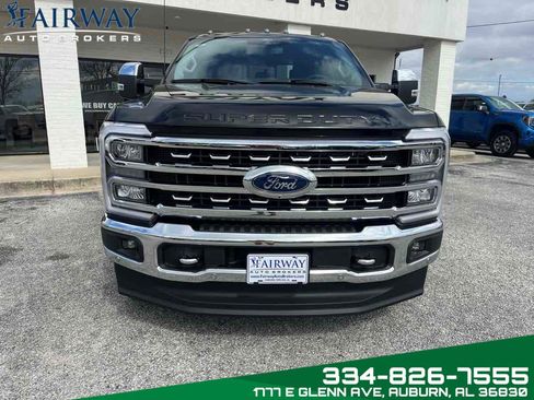 Used 2024 Ford F350 Lariat w/ Lariat Ultimate Package image 3