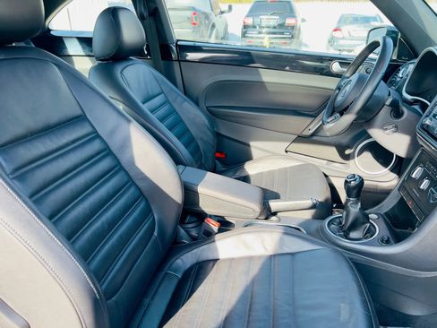 Used 2012 Volkswagen Beetle 2.0T image 14