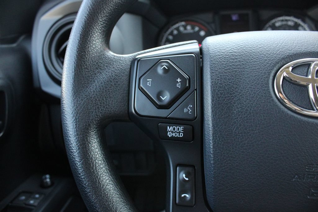 Used 2020 Toyota Tacoma SR AWD/4WD image 11