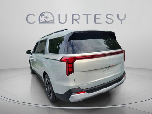 New 2026 Kia Carnival EX FWD image 2