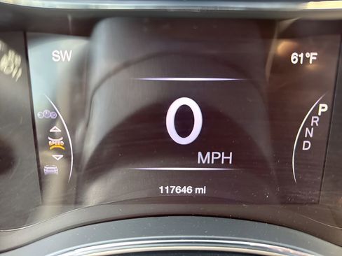 Used 2017 Jeep Grand Cherokee Overland image 28