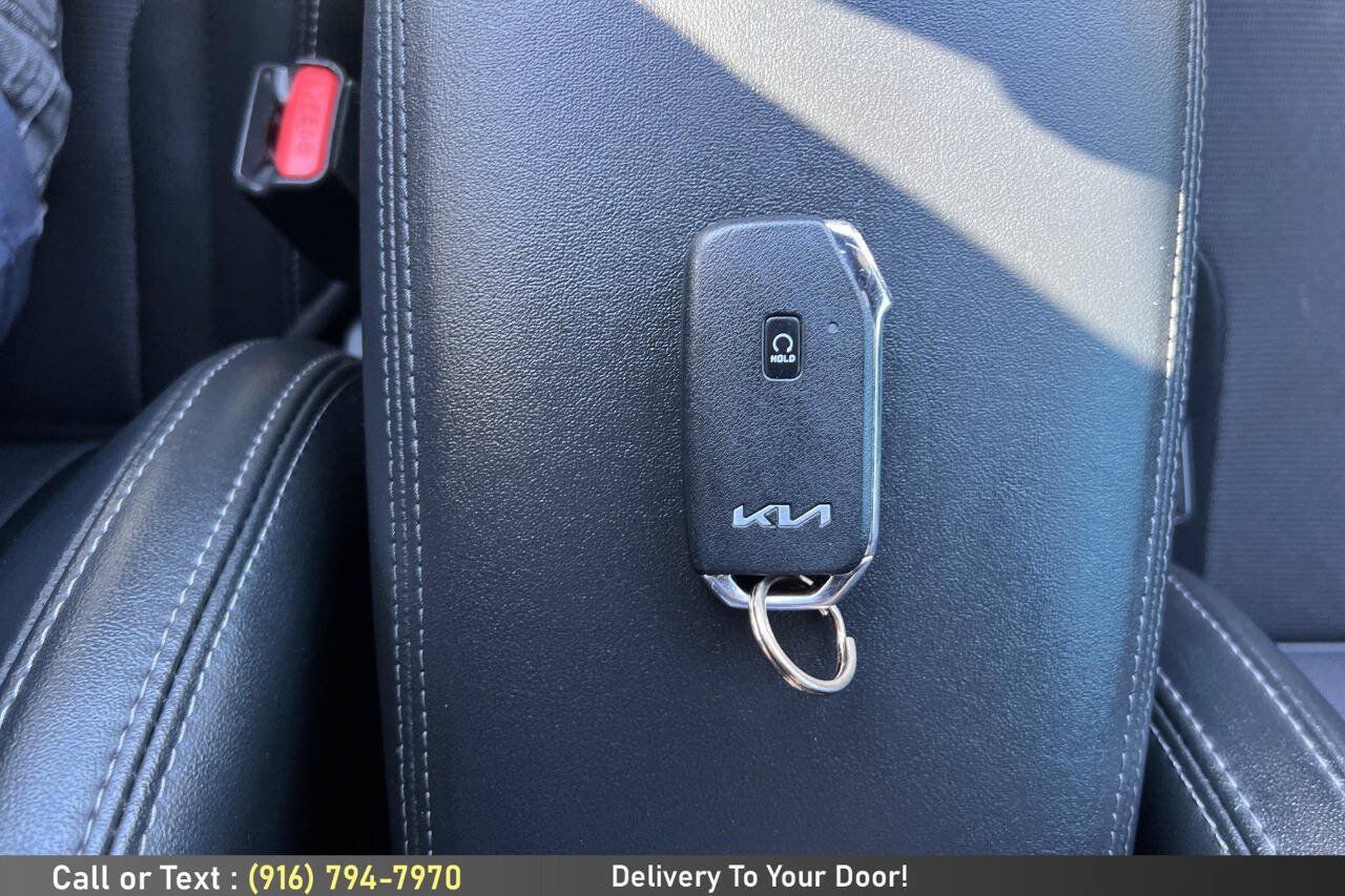 Used 2023 Kia K5 GT-Line w/ GT-Line Premium Package FWD image 17