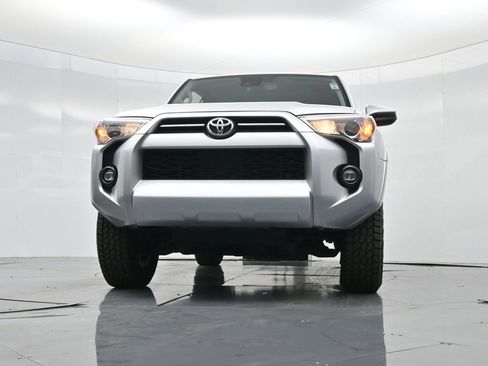 Used 2021 Toyota 4Runner SR5 image 37