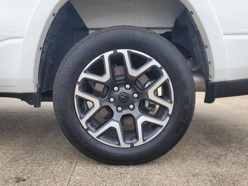 Used 2026 RAM 1500 Laramie AWD/4WD image 9