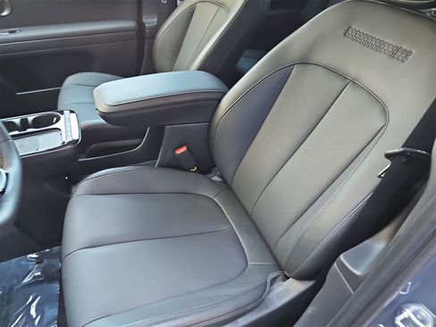 Used 2025 Hyundai Ioniq 5 SEL image 15