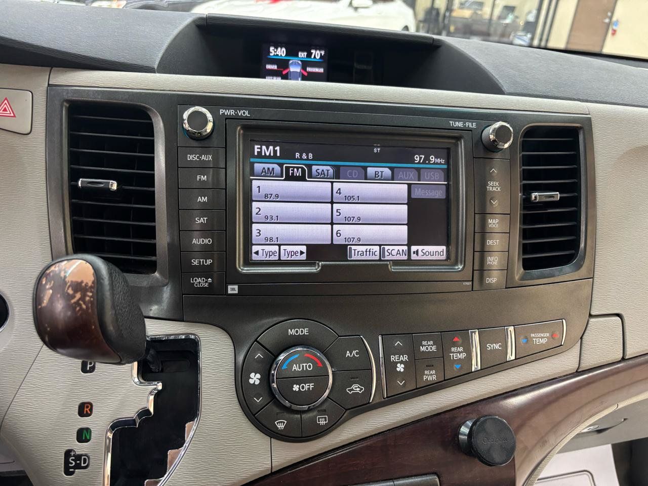 Used 2012 Toyota Sienna XLE w/ XLE Navigation Pkg FWD image 36