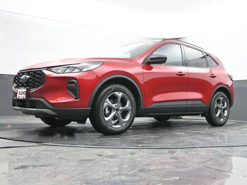 Used 2025 Ford Escape ST-Line w/ Cold Weather Package image 66