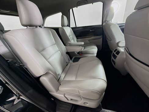 Used 2019 Honda Pilot Touring image 27