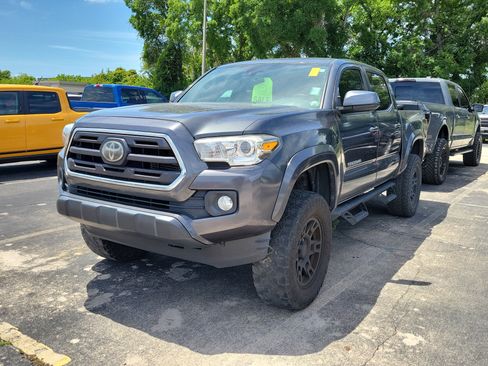 Used 2019 Toyota Tacoma SR5 image 3