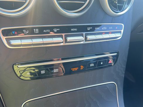Used 2021 Mercedes-Benz GLC 300 4MATIC Coupe image 28