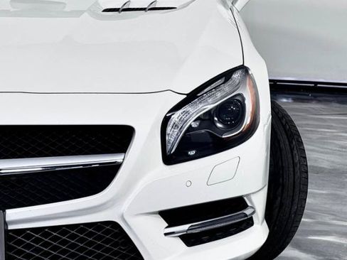Used 2014 Mercedes-Benz SL 550 w/ Sport Wheel Package image 7