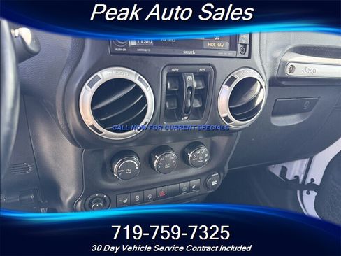Used 2016 Jeep Wrangler Unlimited Rubicon AWD/4WD image 19