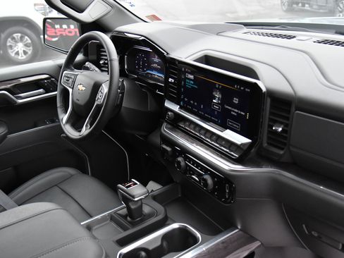 Used 2025 Chevrolet Silverado 1500 LTZ w/ Technology Package image 60