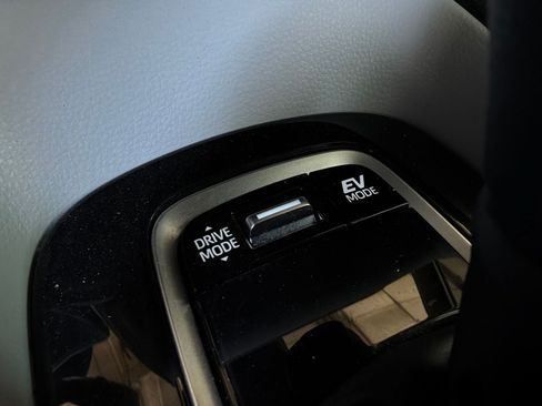 Used 2023 Toyota Corolla SE FWD image 27