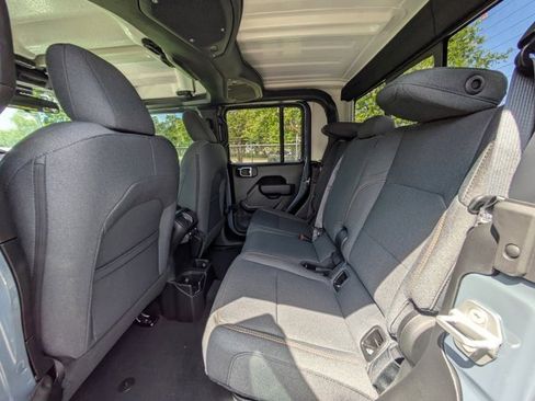 New 2025 Jeep Gladiator Sport image 12