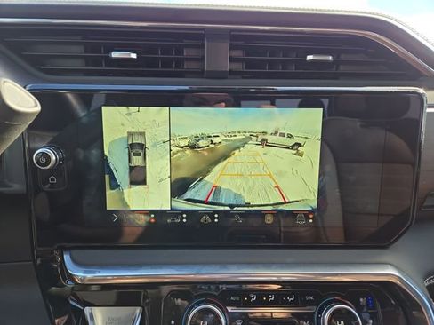 Used 2024 GMC Sierra 2500 Denali Ultimate image 27