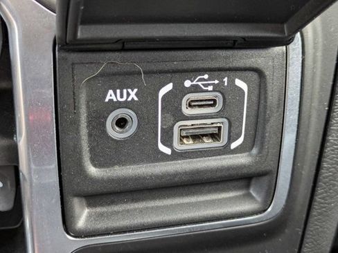 Used 2023 Jeep Wrangler Unlimited Sahara w/ LED Lighting Group AWD/4WD image 22