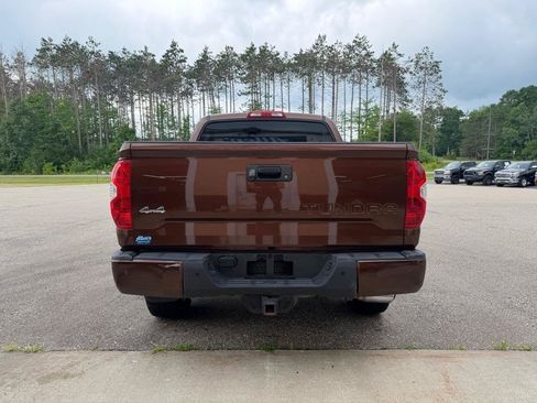 Used 2015 Toyota Tundra 4x4 CrewMax image 5