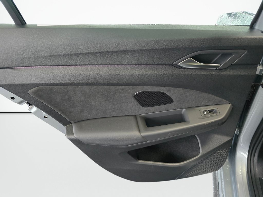 New 2026 Volkswagen GTI SE FWD image 36