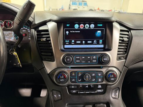 Used 2018 Chevrolet Suburban LT AWD/4WD image 52