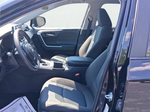 Used 2025 Toyota RAV4 XLE AWD/4WD image 14