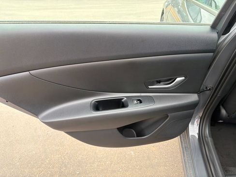 New 2026 Hyundai Elantra SE FWD image 22