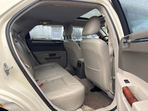 Used 2007 Chrysler 300 Touring L w/ Luxury Group image 12