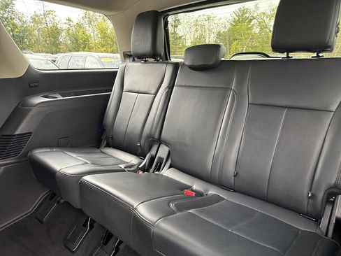 Used 2024 Ford Expedition XLT image 37