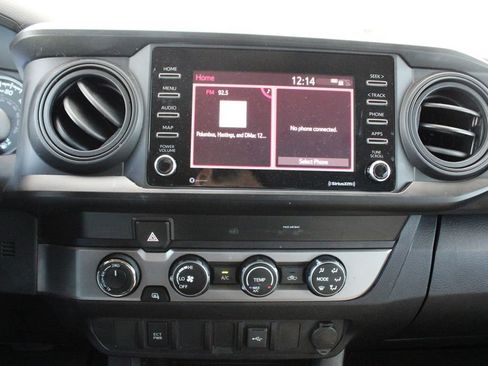 Used 2020 Toyota Tacoma SR AWD/4WD image 5