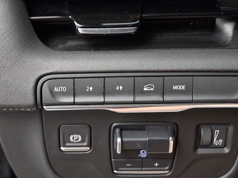 Used 2023 Cadillac Escalade Sport AWD/4WD image 29