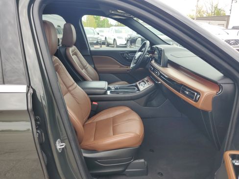 Used 2023 Lincoln Aviator Reserve w/ Equipment Group 201A AWD/4WD image 9
