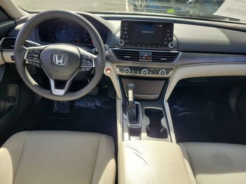 Used 2018 Honda Accord LX image 9