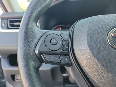 Used 2024 Toyota RAV4 XLE FWD image 18