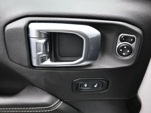 Used 2023 Jeep Wrangler Unlimited Sahara w/ Cold Weather Group AWD/4WD image 19