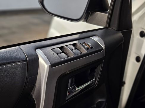 Used 2021 Toyota 4Runner SR5 Premium w/ Moonroof Package image 21