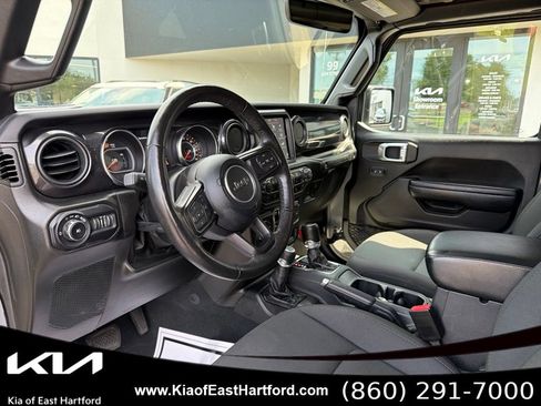 Used 2022 Jeep Wrangler Unlimited Sport AWD/4WD image 28