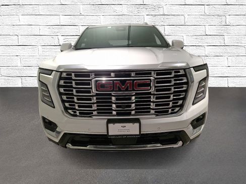 Used 2025 GMC Yukon Denali image 3