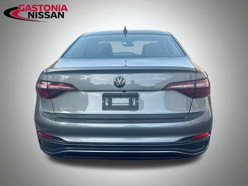 Used 2024 Volkswagen Jetta SE image 7