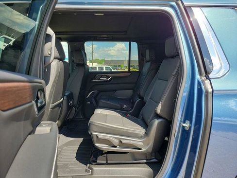 New 2026 GMC Yukon XL Denali w/ Sun & Power Step Package RWD image 9