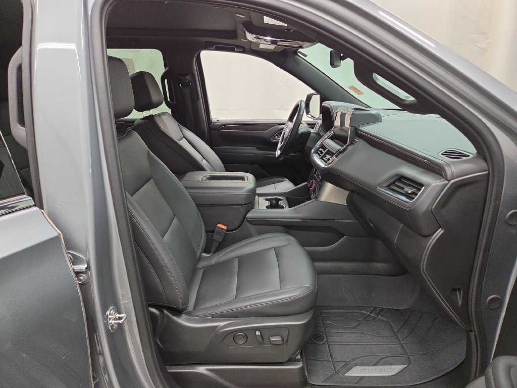 Used 2023 Chevrolet Tahoe LT w/ LT Signature Plus Package AWD/4WD image 12